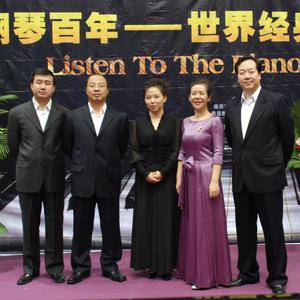 动漫打屁股无内裤㊙️
